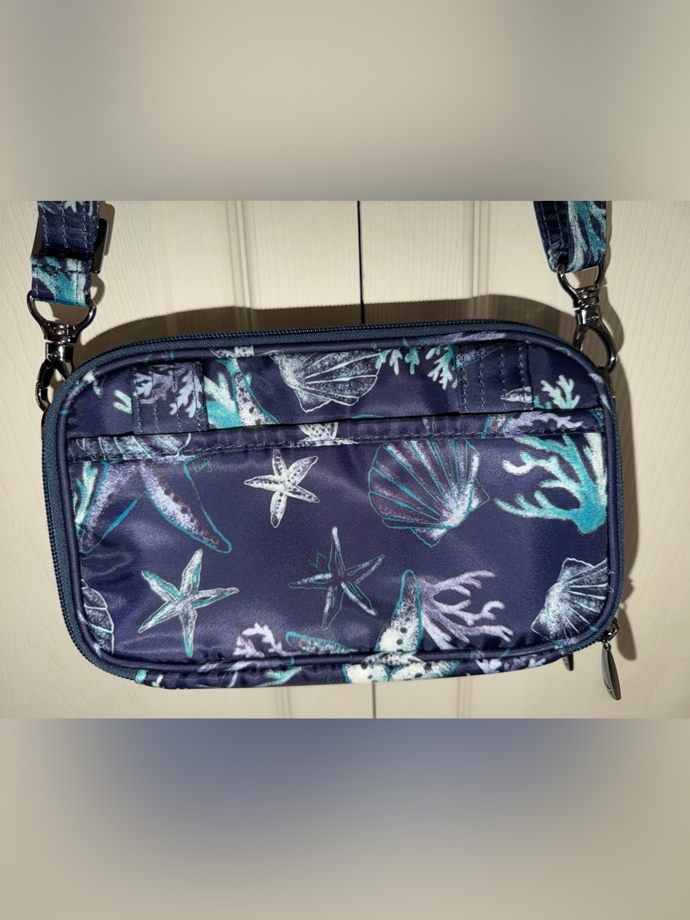 Lug Roundabout Crossbody Bag with Belt Loops and Built- In Wallet - Picture 6 of 14